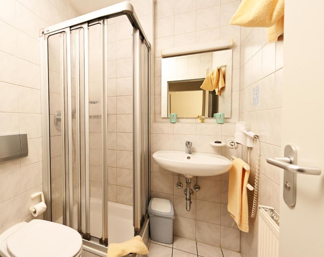 Hotel Zum Alten Wirt Langenbach  Bagian luar foto